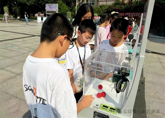 1.webp.jpg 1.webp.jpg