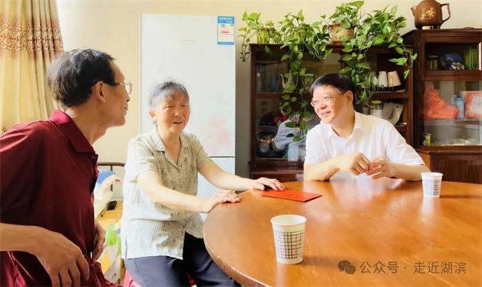 1.webp.jpg 1.webp.jpg