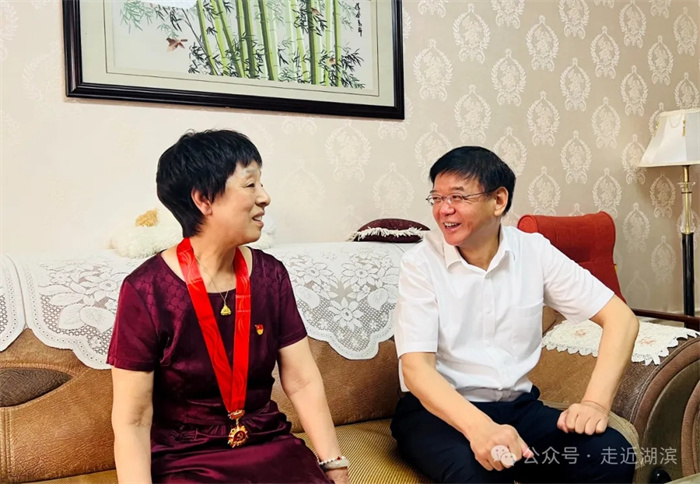 2.webp.jpg 2.webp.jpg