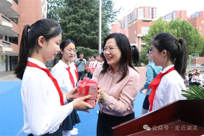 2.webp.jpg 2.webp.jpg